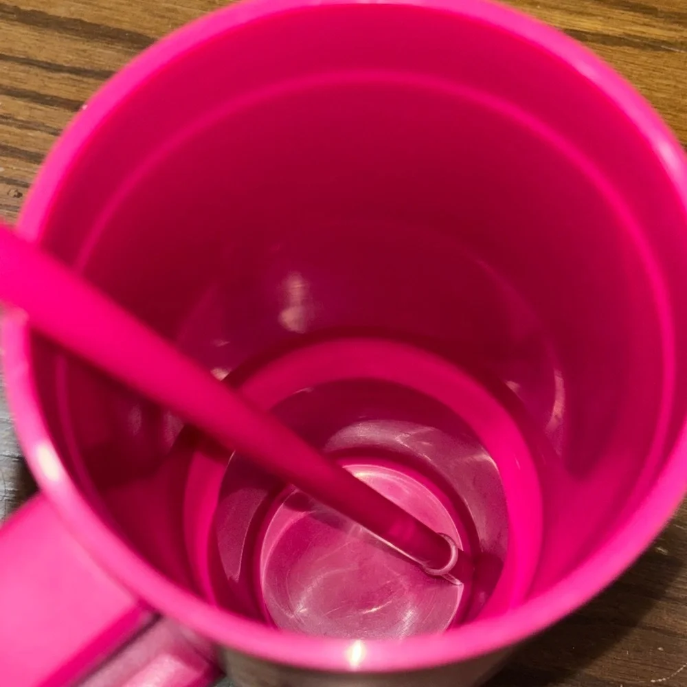 🎀 40oz Pink Bows Tumbler